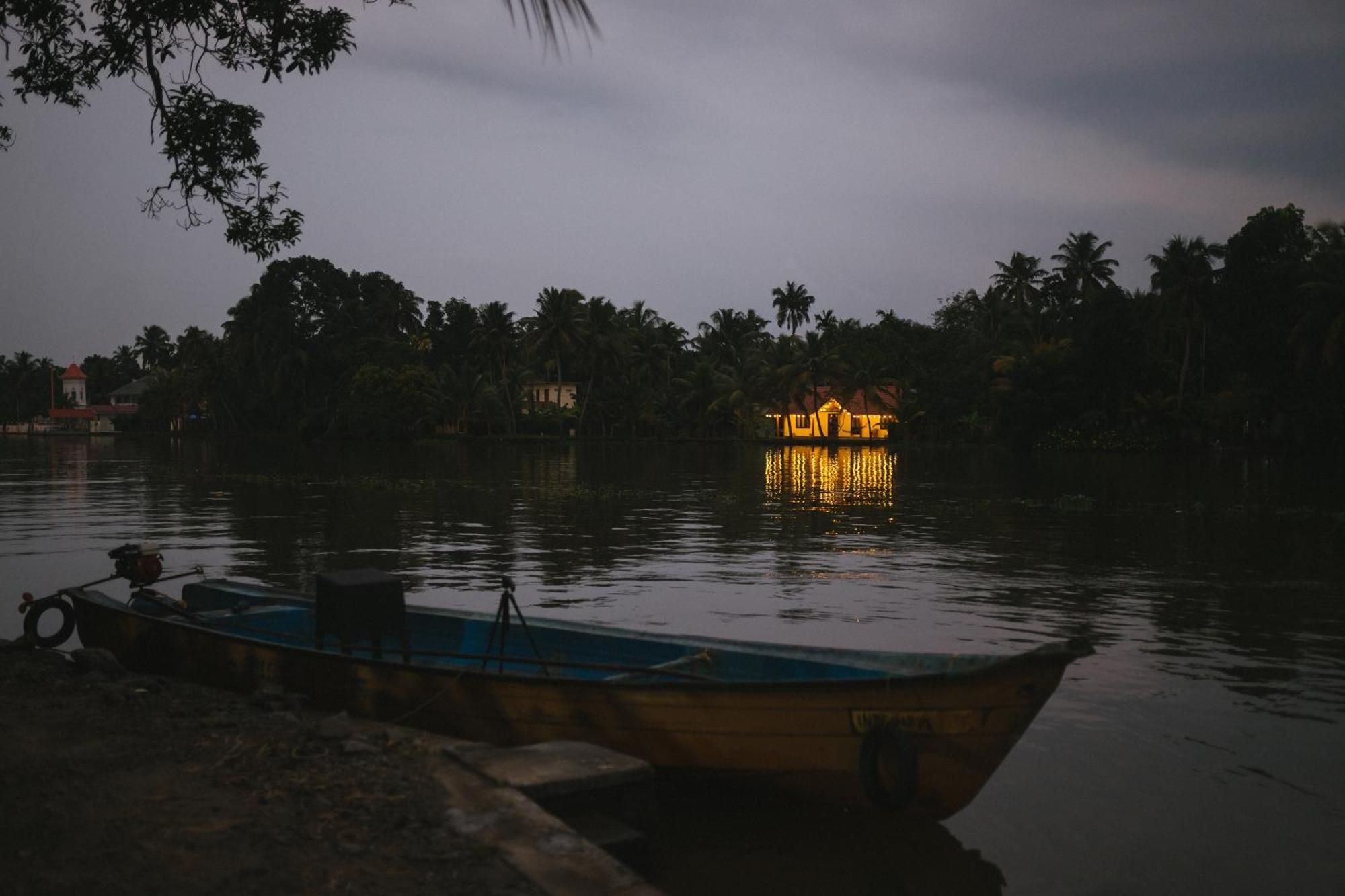 Апартаменти Tulsi Kayal Retreat Champakulam Екстер'єр фото