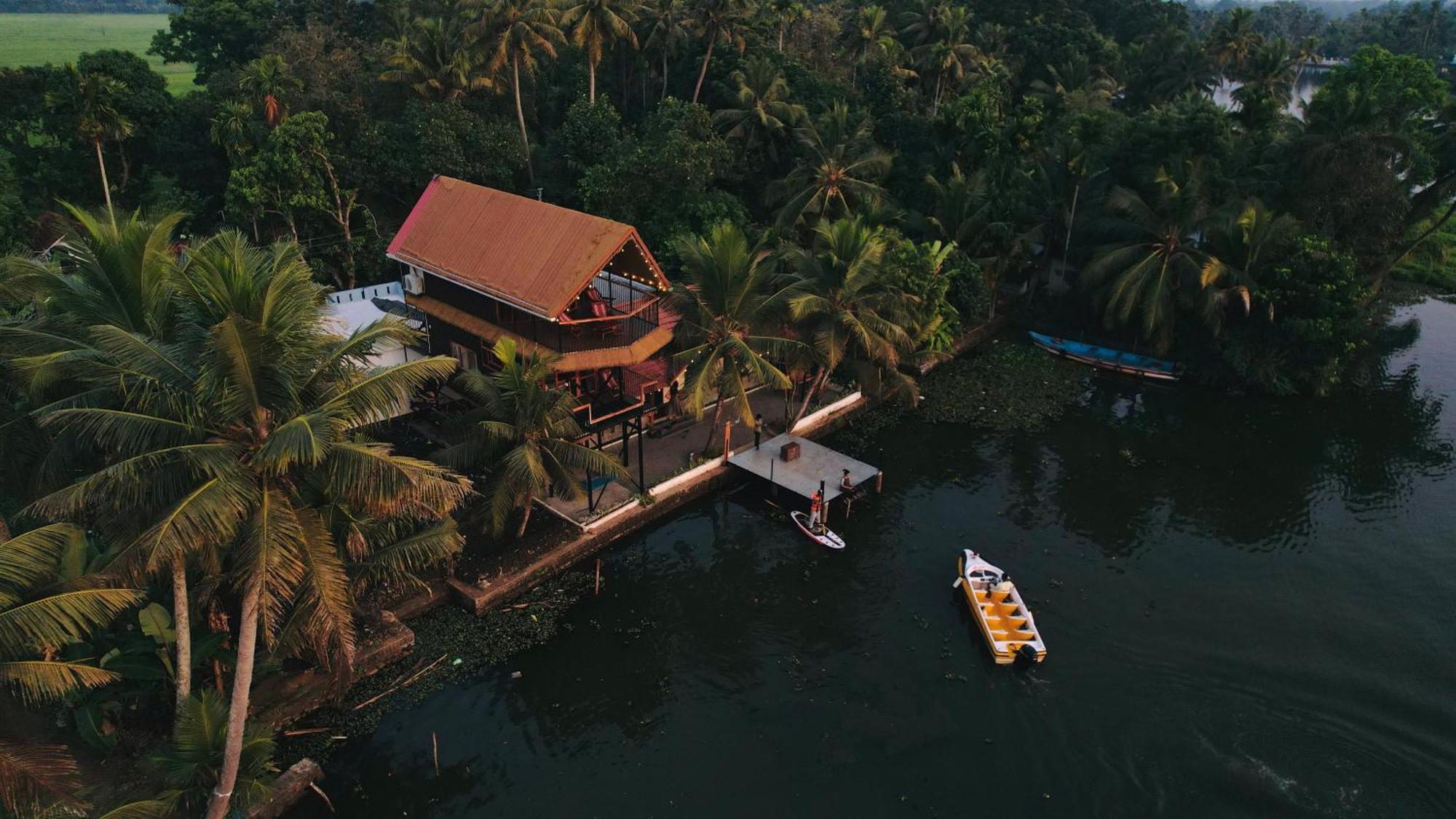 Апартаменти Tulsi Kayal Retreat Champakulam Екстер'єр фото