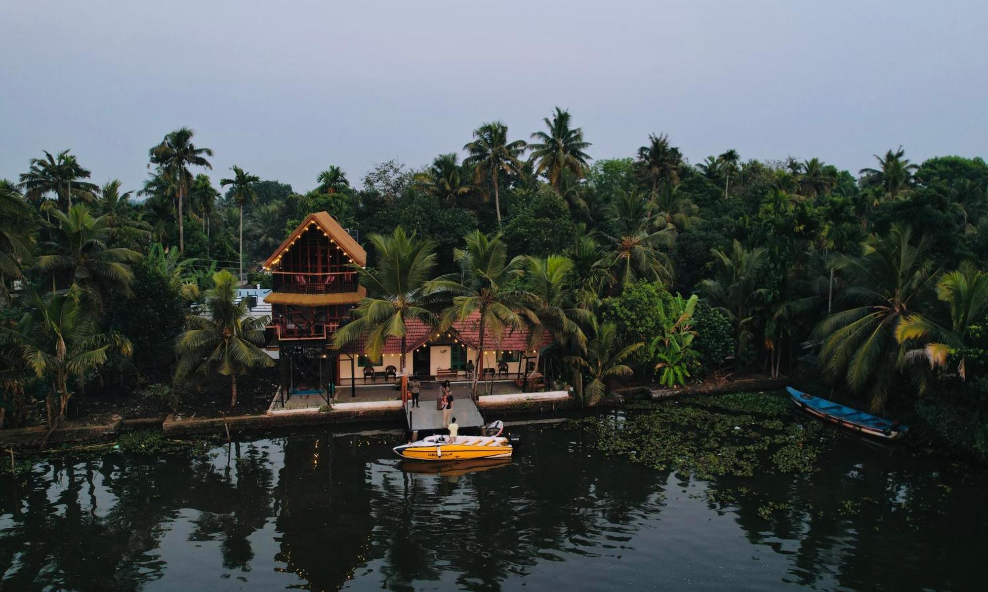 Апартаменти Tulsi Kayal Retreat Champakulam Екстер'єр фото