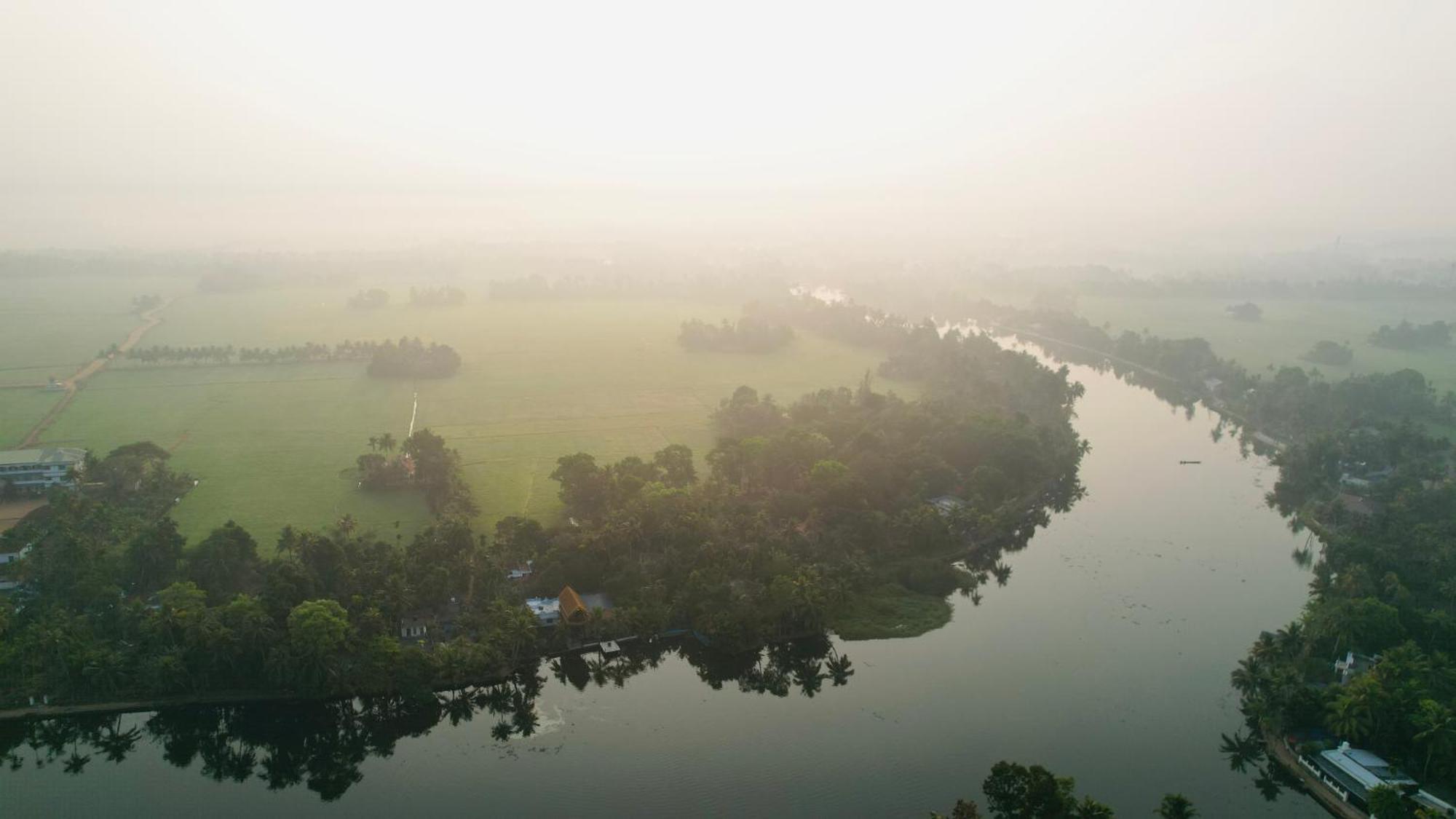 Апартаменти Tulsi Kayal Retreat Champakulam Екстер'єр фото