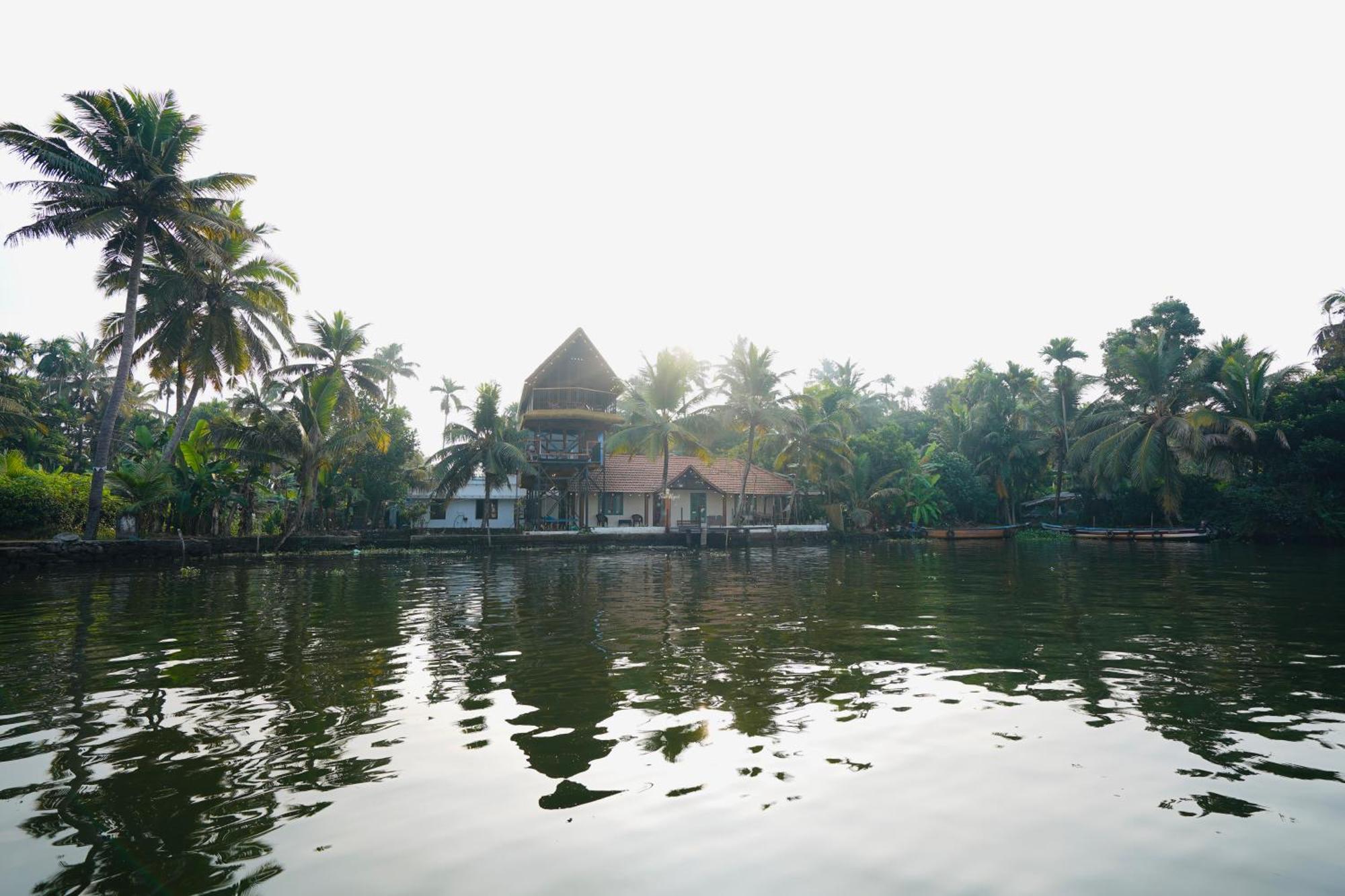 Апартаменти Tulsi Kayal Retreat Champakulam Екстер'єр фото
