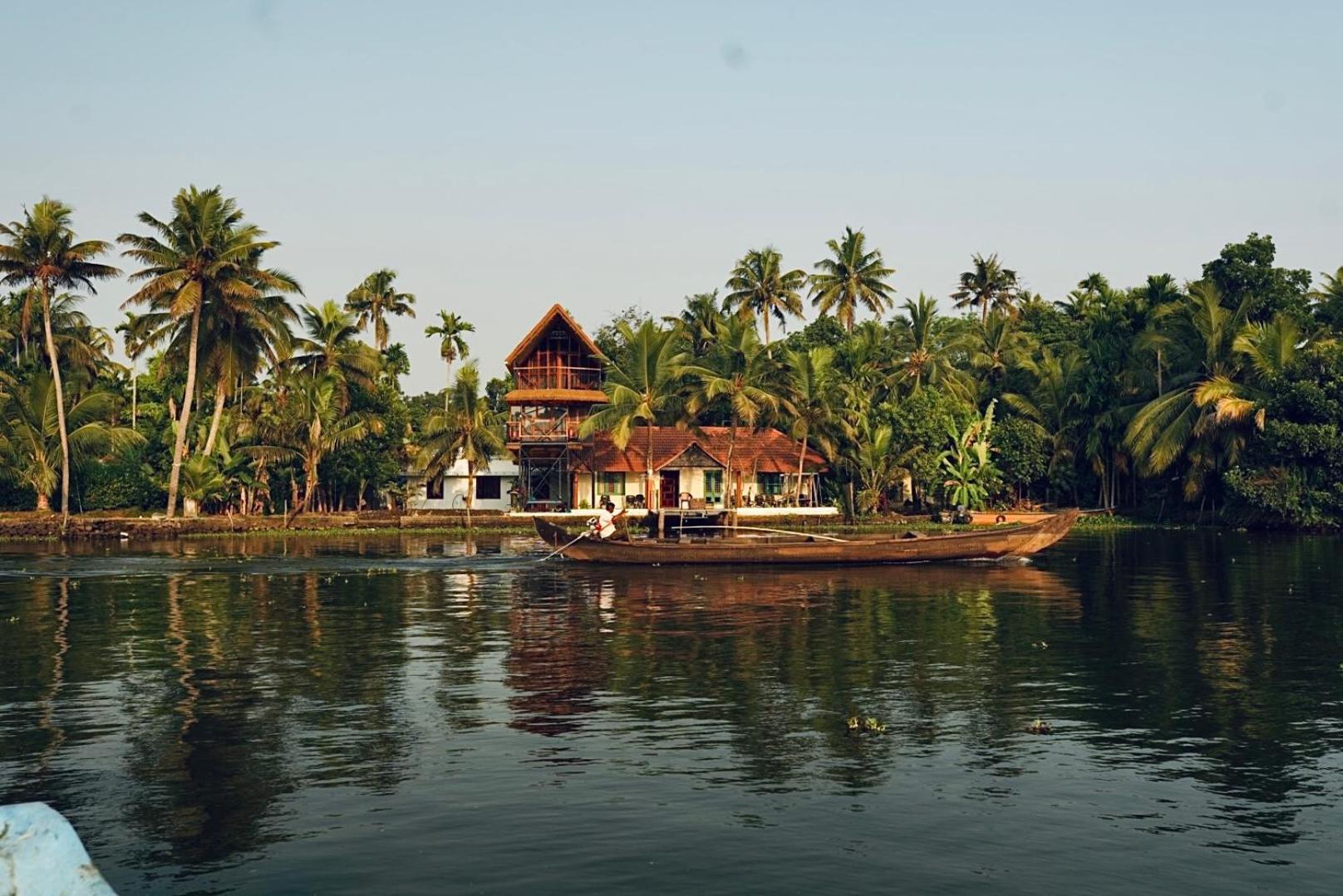 Апартаменти Tulsi Kayal Retreat Champakulam Екстер'єр фото